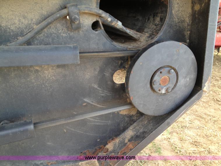 image for item A8644 1997 MacDon 960 36' draper head