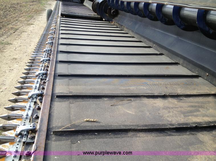 image for item A8644 1997 MacDon 960 36' draper head