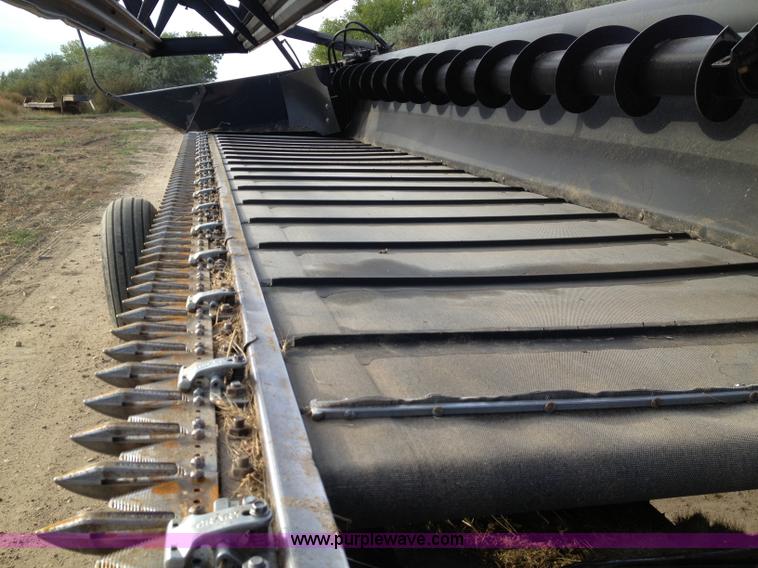 image for item A8644 1997 MacDon 960 36' draper head