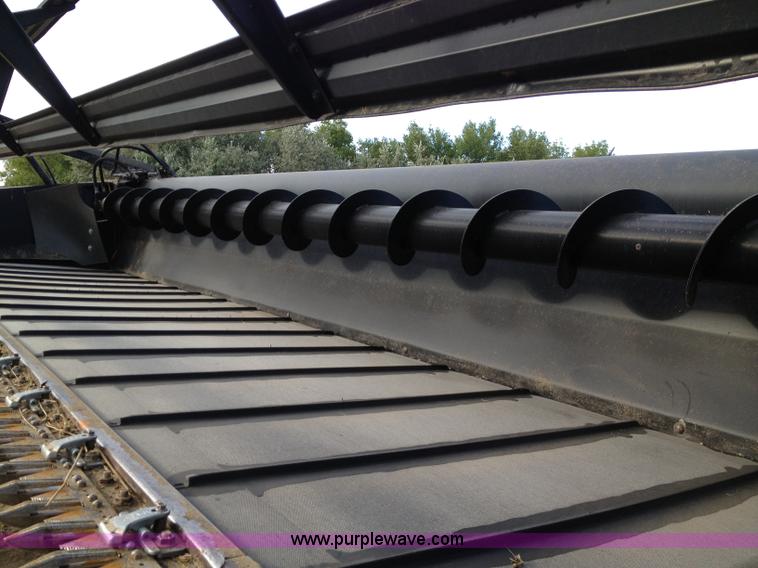 image for item A8644 1997 MacDon 960 36' draper head