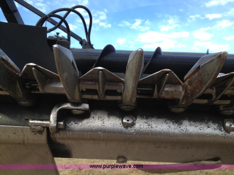 image for item A8644 1997 MacDon 960 36' draper head