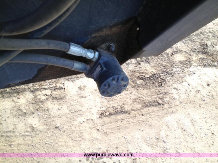 image for item A8644 1997 MacDon 960 36' draper head