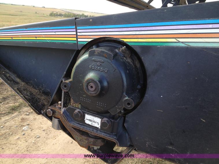 image for item A8644 1997 MacDon 960 36' draper head