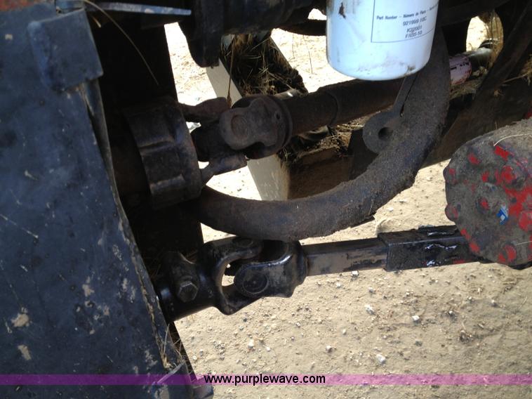 image for item A8644 1997 MacDon 960 36' draper head