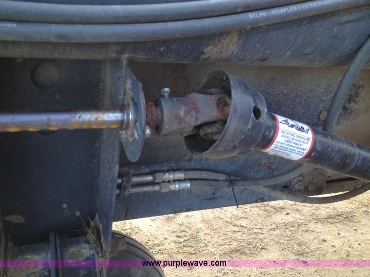 image for item A8644 1997 MacDon 960 36' draper head