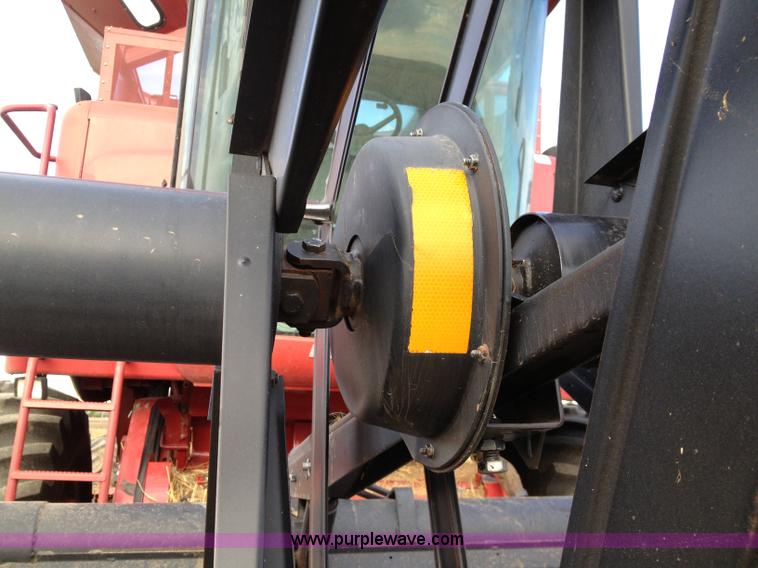 image for item A8644 1997 MacDon 960 36' draper head