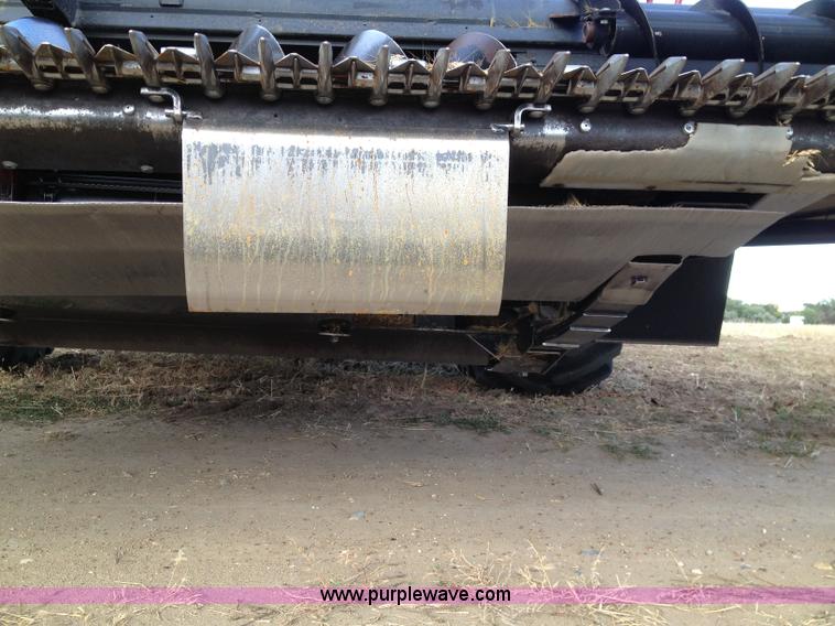 image for item A8644 1997 MacDon 960 36' draper head