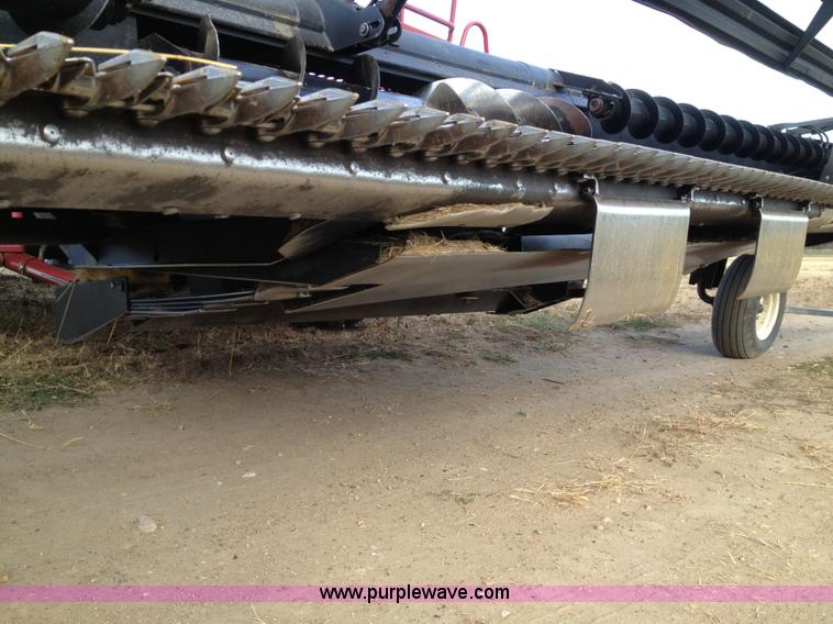 image for item A8644 1997 MacDon 960 36' draper head