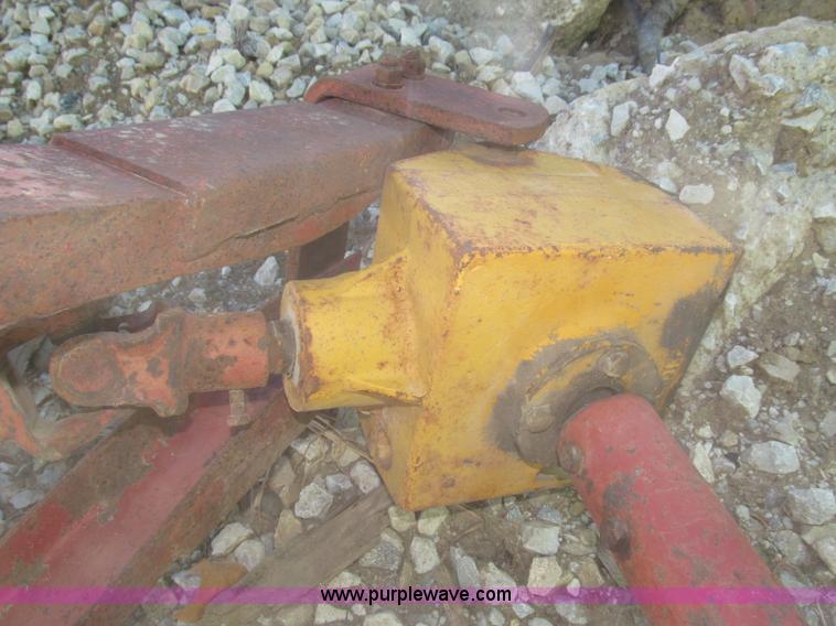 image for item AE9439 International Fast Hitch post hole auger