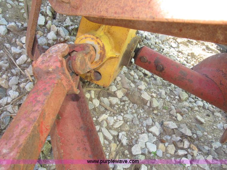 image for item AE9439 International Fast Hitch post hole auger