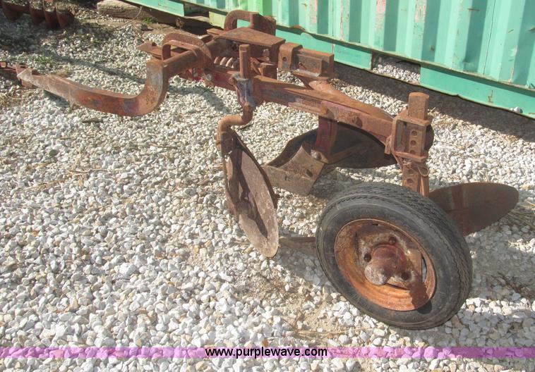 image for item AE9440 International fast hitch two bottom moldboard plow