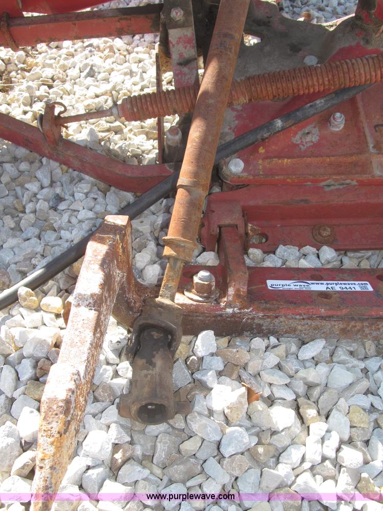 image for item AE9441 International Fast Hitch 7' sickle bar mower