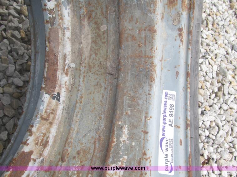 image for item AE9498 Assorted tires and wheels