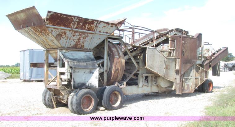 image for item D7479 Cedarapids 444 Super Commander portable crushing plant