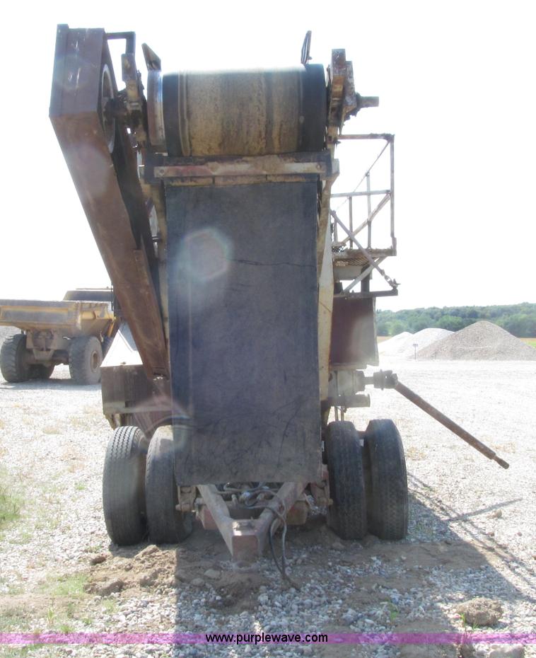 image for item D7479 Cedarapids 444 Super Commander portable crushing plant