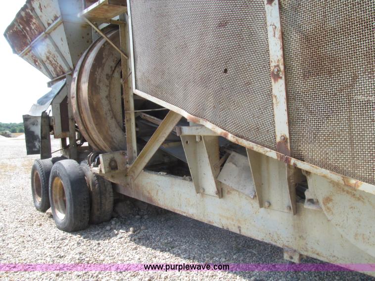 image for item D7479 Cedarapids 444 Super Commander portable crushing plant