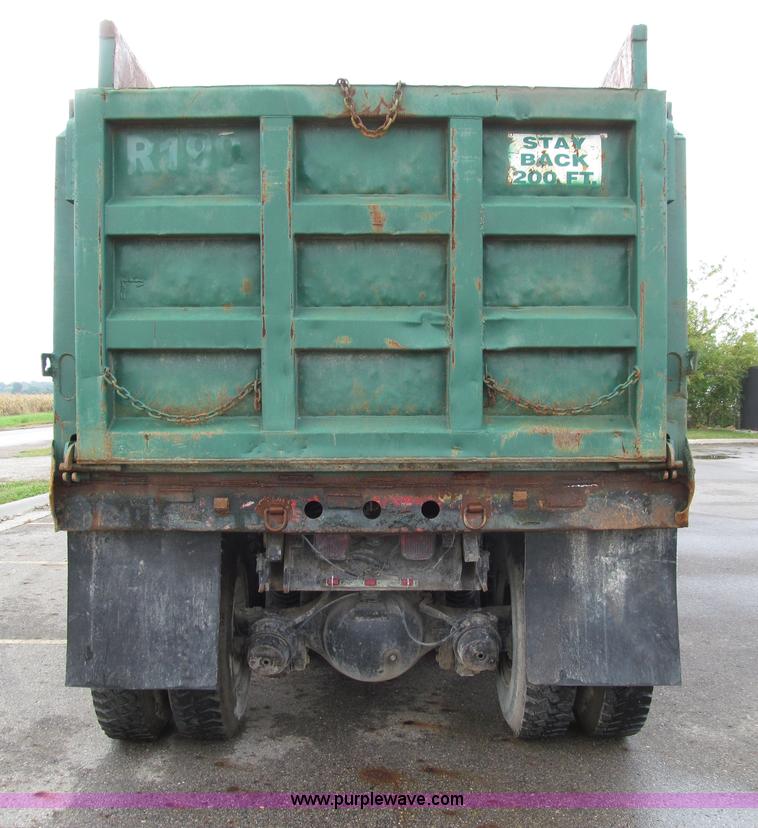 image for item E4574 1999 International 2674 triple axle dump truck