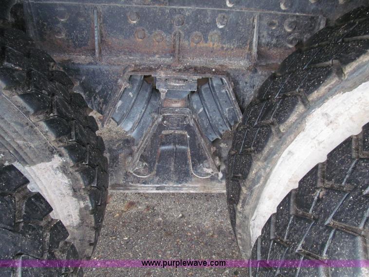 image for item E4574 1999 International 2674 triple axle dump truck