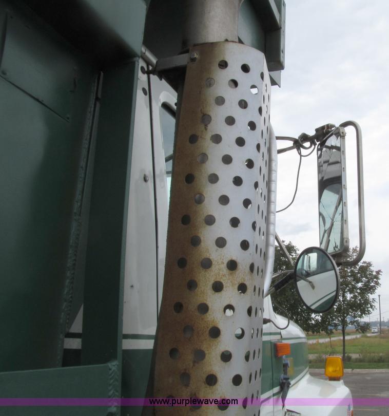 image for item E4574 1999 International 2674 triple axle dump truck