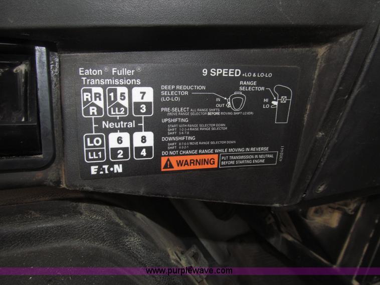 image for item E4574 1999 International 2674 triple axle dump truck