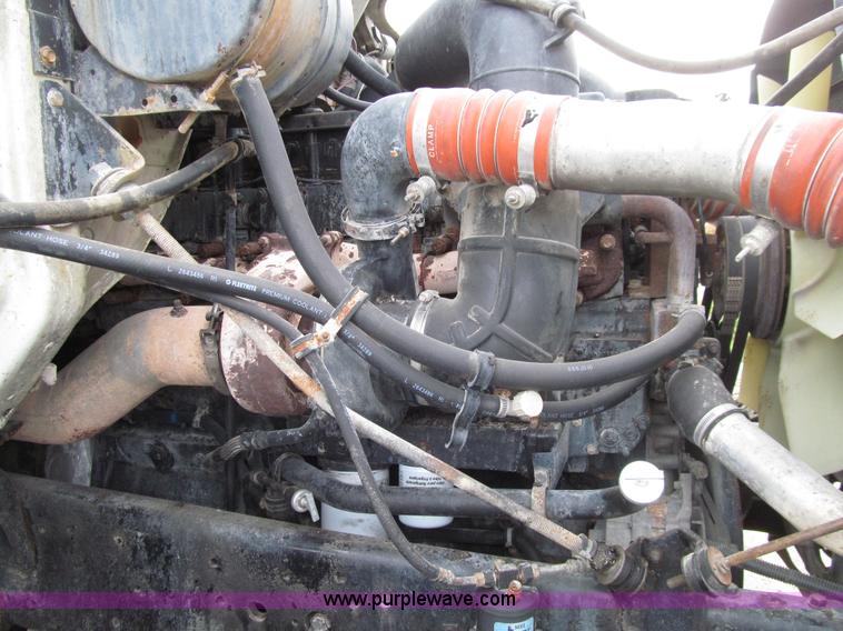 image for item E4574 1999 International 2674 triple axle dump truck