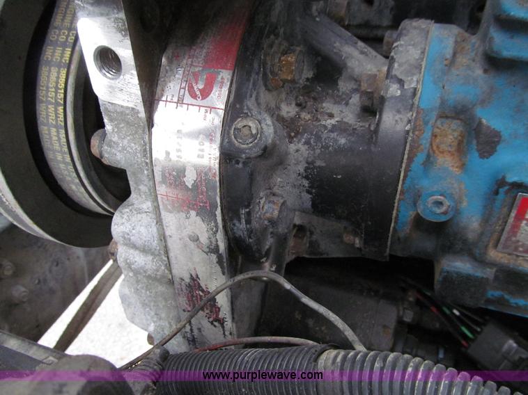 image for item E4574 1999 International 2674 triple axle dump truck