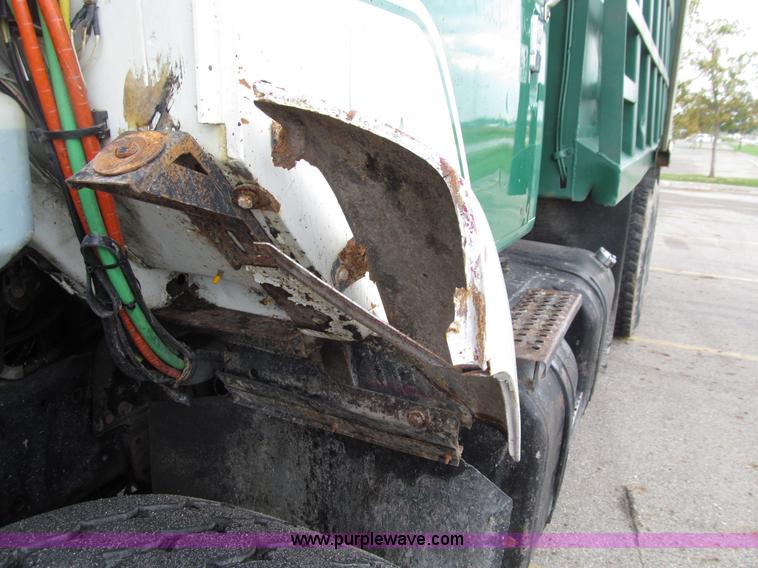 image for item E4574 1999 International 2674 triple axle dump truck