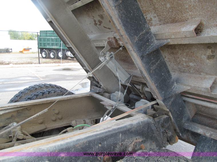 image for item E4574 1999 International 2674 triple axle dump truck