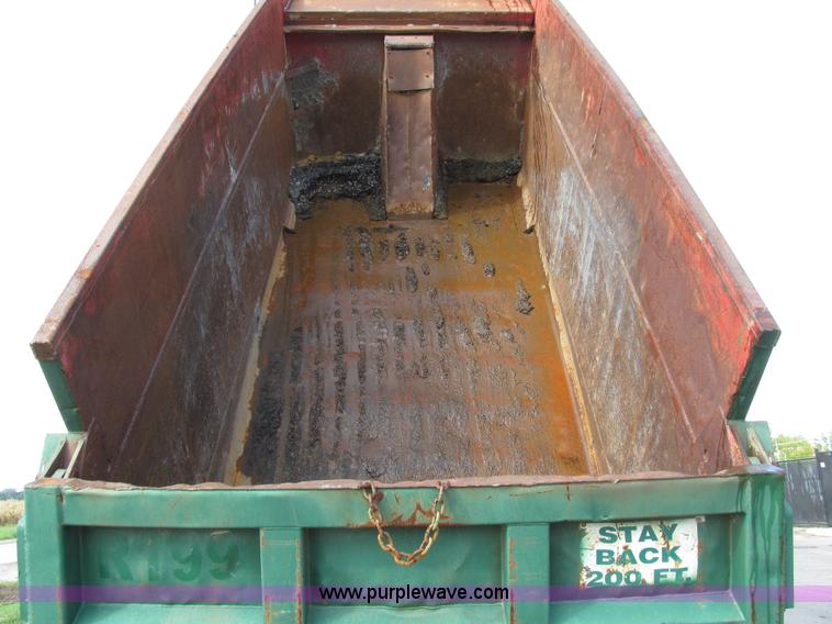 image for item E4574 1999 International 2674 triple axle dump truck