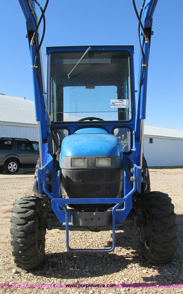 image for item E5198 2003 New Holland TC29 tractor