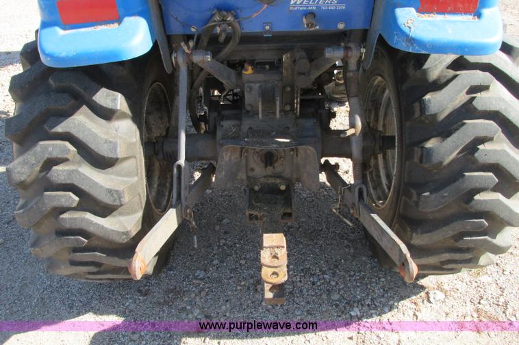 image for item E5198 2003 New Holland TC29 tractor
