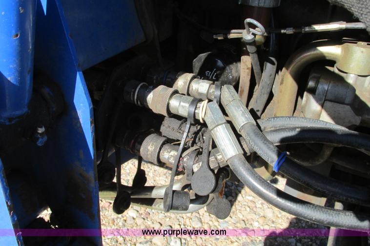 image for item E5198 2003 New Holland TC29 tractor