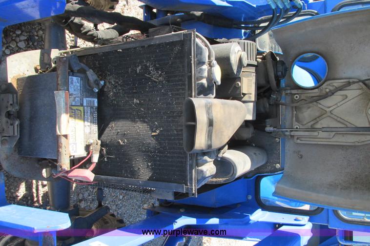 image for item E5198 2003 New Holland TC29 tractor