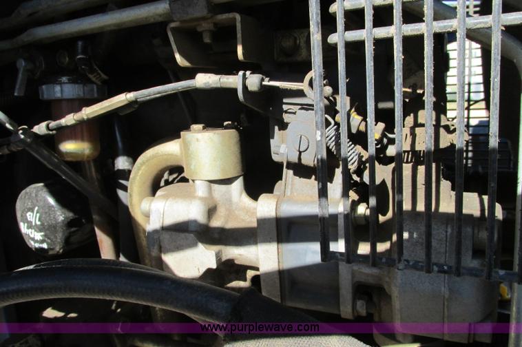 image for item E5198 2003 New Holland TC29 tractor