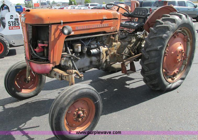 image for item E5201 1958 Massey-Ferguson 65 tractor