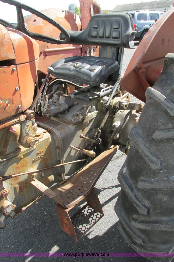 image for item E5201 1958 Massey-Ferguson 65 tractor