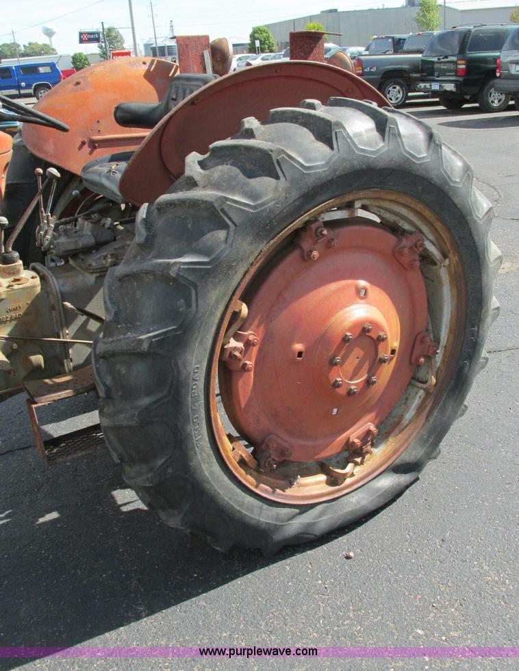 image for item E5201 1958 Massey-Ferguson 65 tractor