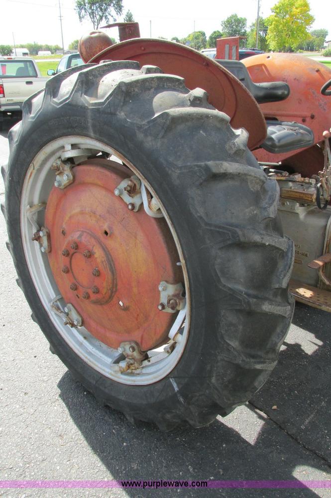 image for item E5201 1958 Massey-Ferguson 65 tractor