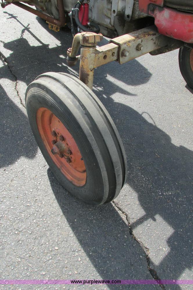 image for item E5201 1958 Massey-Ferguson 65 tractor