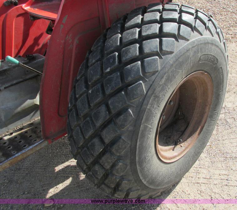 image for item E5205 1980 Massey-Ferguson 210 tractor