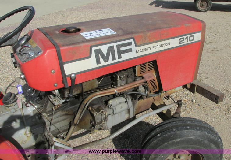 image for item E5205 1980 Massey-Ferguson 210 tractor