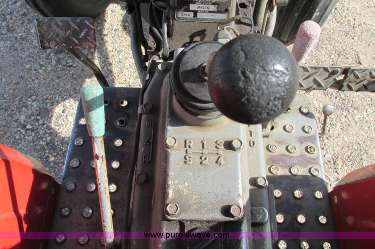 image for item E5205 1980 Massey-Ferguson 210 tractor