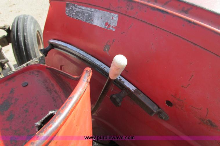 image for item E5205 1980 Massey-Ferguson 210 tractor