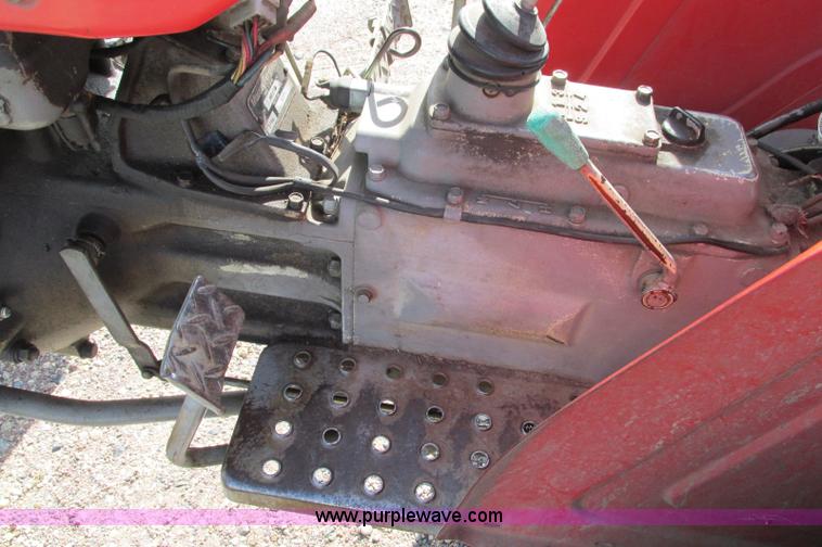 image for item E5205 1980 Massey-Ferguson 210 tractor