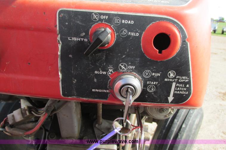 image for item E5205 1980 Massey-Ferguson 210 tractor