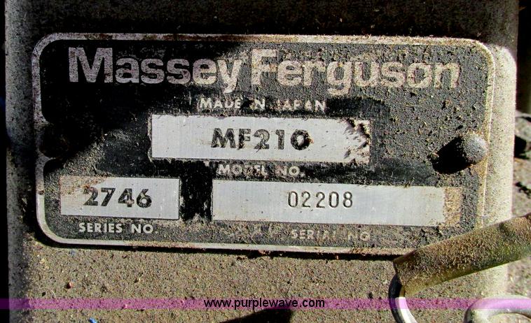 image for item E5205 1980 Massey-Ferguson 210 tractor
