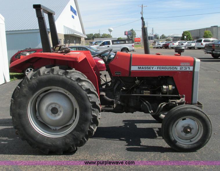 image for item E5207 1995 Massey-Ferguson 231 tractor