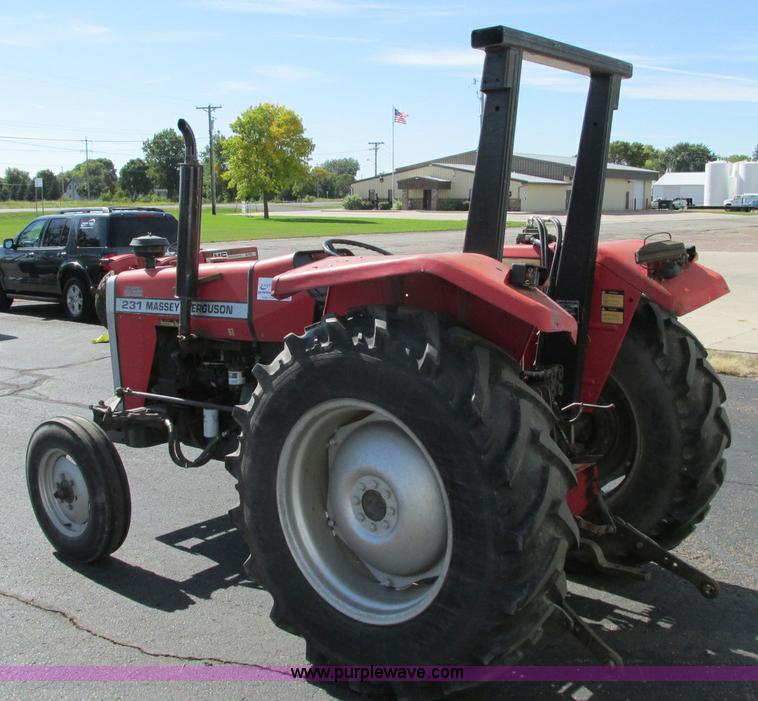 image for item E5207 1995 Massey-Ferguson 231 tractor