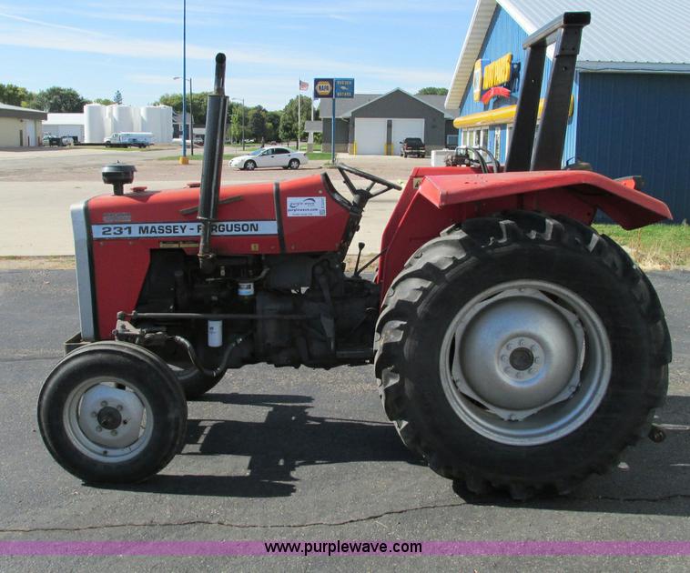 image for item E5207 1995 Massey-Ferguson 231 tractor