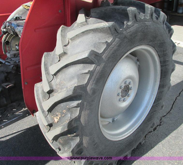 image for item E5207 1995 Massey-Ferguson 231 tractor